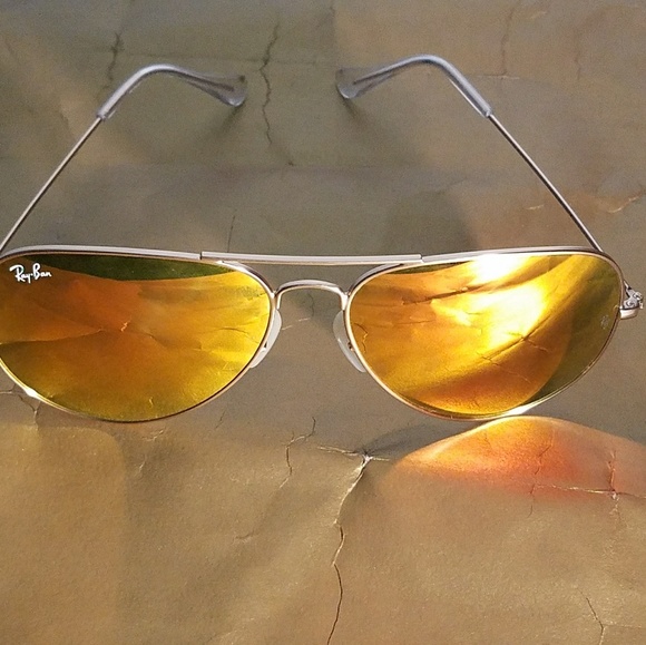 Ray Ban RB3026 Aviator Unisex Sunglasses - Picture 5 of 5